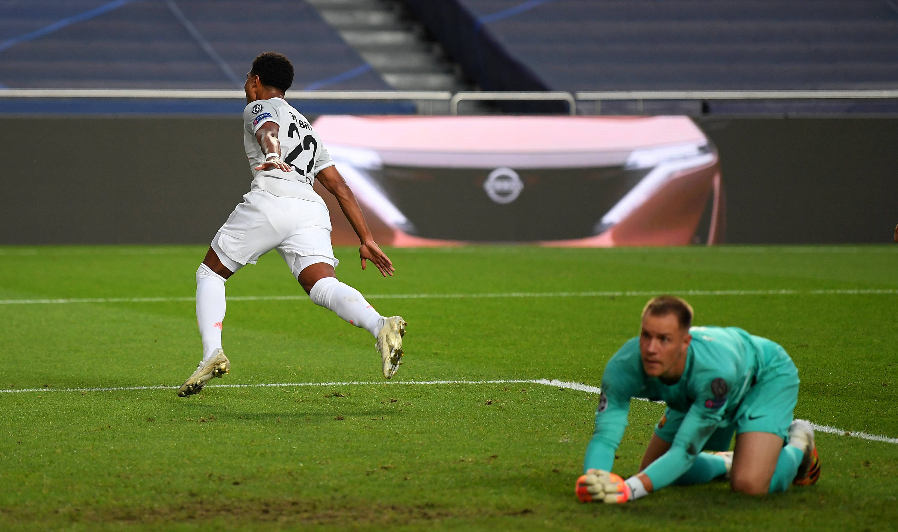 的中路优势 的中路优势